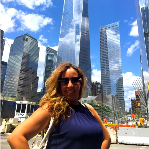 POSHMARK’s 12th birthday Virtual Reseller Meetup Tips & Giveaways link in bio - Picture 4 of 8